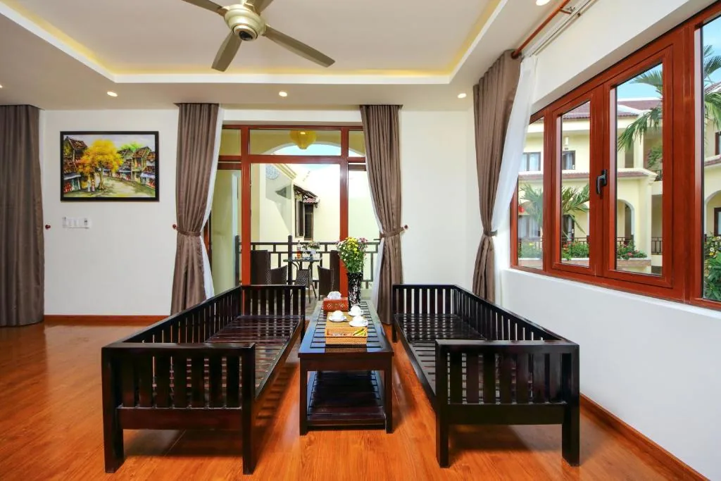 Little Town Villa — photo 10